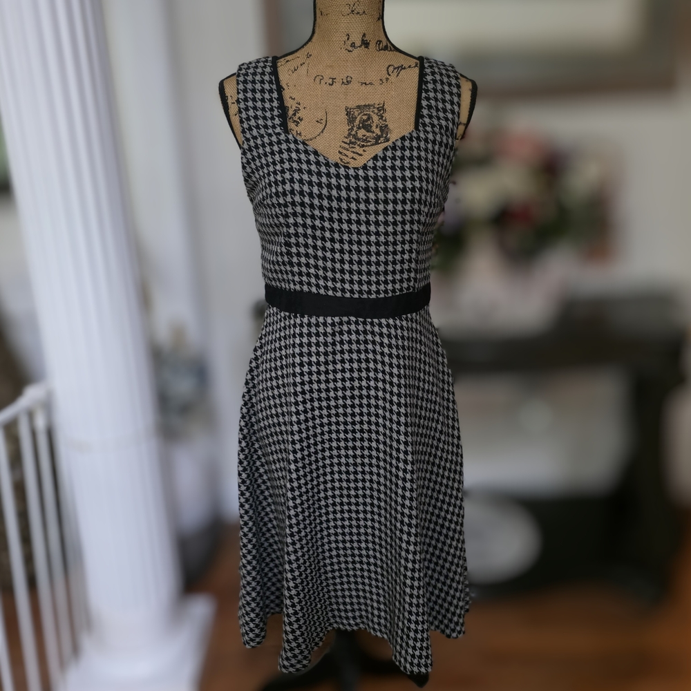 Lindy Bop Black and Grey Houndstooth Midi Dress
